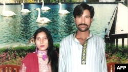 Shahzad Masih (right) and Shama Bibi were beaten and then set on fire by an angry mob at a brick kiln in Punjab Province in 2014.