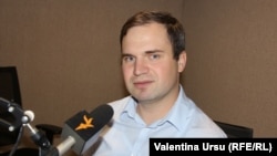 Vadim Vieru în studioul Europei Libere la Chișinău