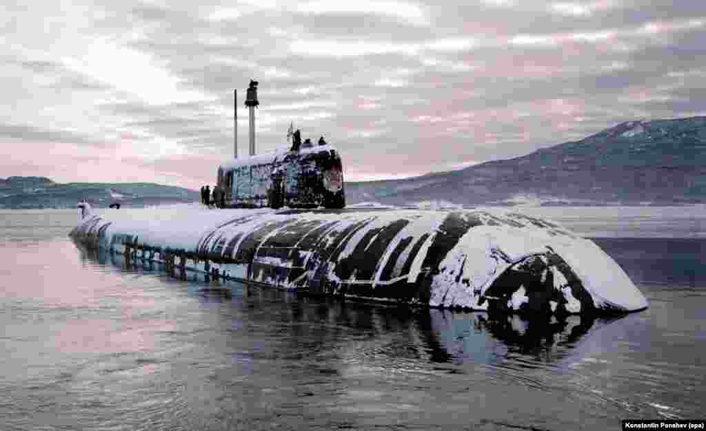 A nuclear submarine near the Kurile Island chain in 1998. Another factor wedding Russia to the southern islands is current military strategy: Deepwater channels between the southern Kuriles allow Russian submarines a stealthy corridor to the Pacific Ocean.