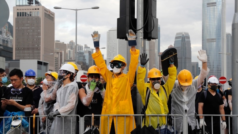 Судири на полицијата и демонстрантите во Хонг Конг 
