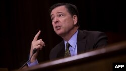 ABŞ-nyň Federal derňew býurosynyň (FBI) müdiri James Komeýi (James Comey)