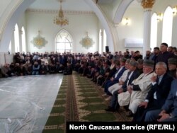 На открытие мечети в Эльхотово, Северная Осетия, 4 мая 2019 года