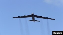 Bombardierul B-52
