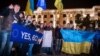 У Криму тривають Євромайдани, кримський парламент проти