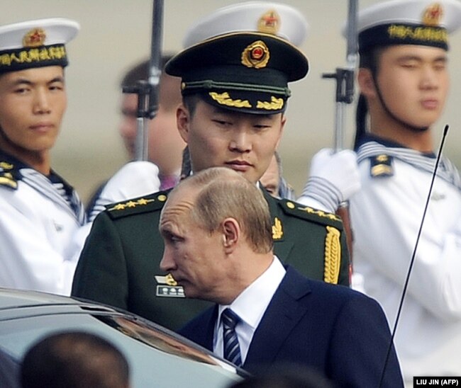 Владимир Путин во время визита в Китай, Пекин (архивное фото)