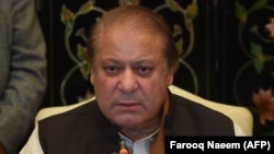 Former Pakistani Prime Minister Nawaz Sharif addresses a press conference in Islamabad on January 3.