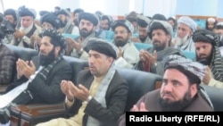 د غونډې ګډونوال