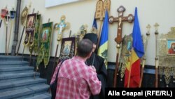 Protest ortodox împotriva marșului LGBT, Chișinău, 19 mai 2013.