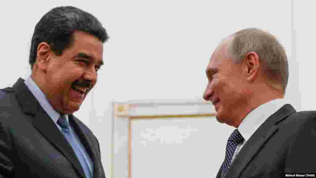 РУСИЈА - Портпаролот на Кремљ, Дмитри Песков, соопшти дека рускиот претседател Владимир Путин ќе се сретне со претседателот на Венецуела, Николас Мадуро, на 5 декември во Москва. Претходно, и Мадуро во видео порака објавена на Твитер најави дека лета за Москва на сериозни разговори со Путин. Последната посета на Мадуро на Русија беше пред една година.