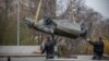 Демонтаж пам’ятника радянському маршалові Івану Конєву в Празі, 3 квітня 2020 року