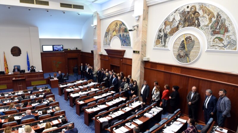 Zaev, pa opozitën, dorëzon në Kuvend draft-ligjin për Prokurorinë