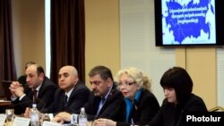 Armenia - Tatyana Valovaya (second from right) of the Eurasian Economic Union's executive body speaks at an economic conference in Yerevan, 30Mar2015.
