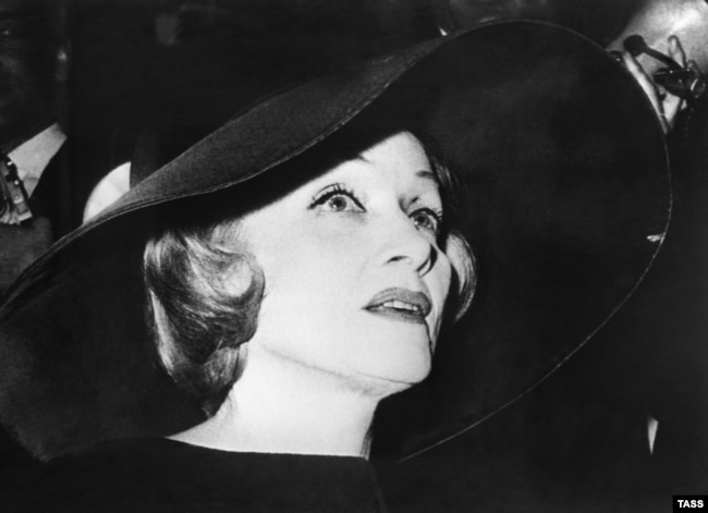 Марлен Дитрих, легендарная немецкая, а позднее американская актриса