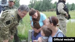 Ukraine -- Working visit to the Donbas of president of Ukraine Petro Poroshenko, 20Jun2014