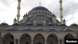 Мечеть в Грозном.