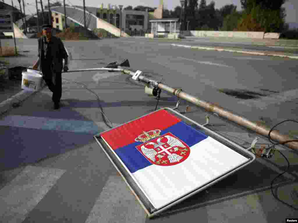 Жители Косово обвиняют Сербию в напряжении ситуации.