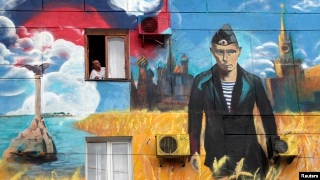 Граффити «С возвращением в родную гавань», Севастополь, 13 мая 2014 года