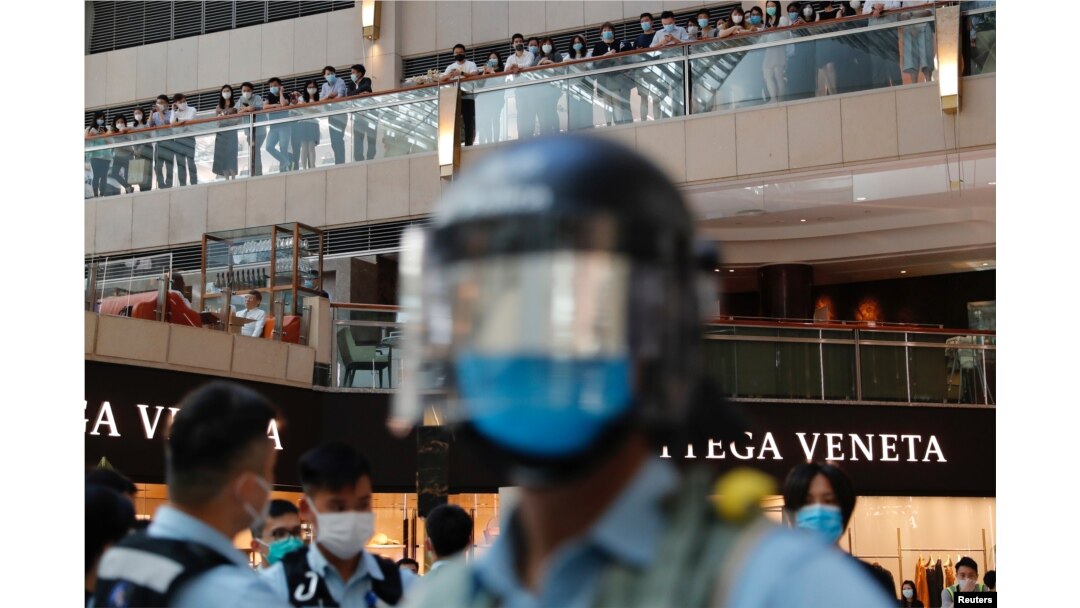 Hong Kong a scos mii de polițiști în stradă când a introdus legea de securitate, pentru a perveni protestele.