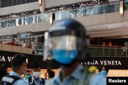 Hong Kong a scos mii de polițiști în stradă când a introdus legea de securitate, pentru a perveni protestele.