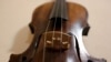 Новосибирск: таможня арестовала скрипку и сорвала гастроли