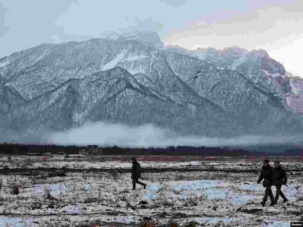 Russian servicemen take part in war games in the North Caucasus, east of Vladikavkaz, the capital of North Ossetia. - Photo by Kazbek Basayev for Reuters