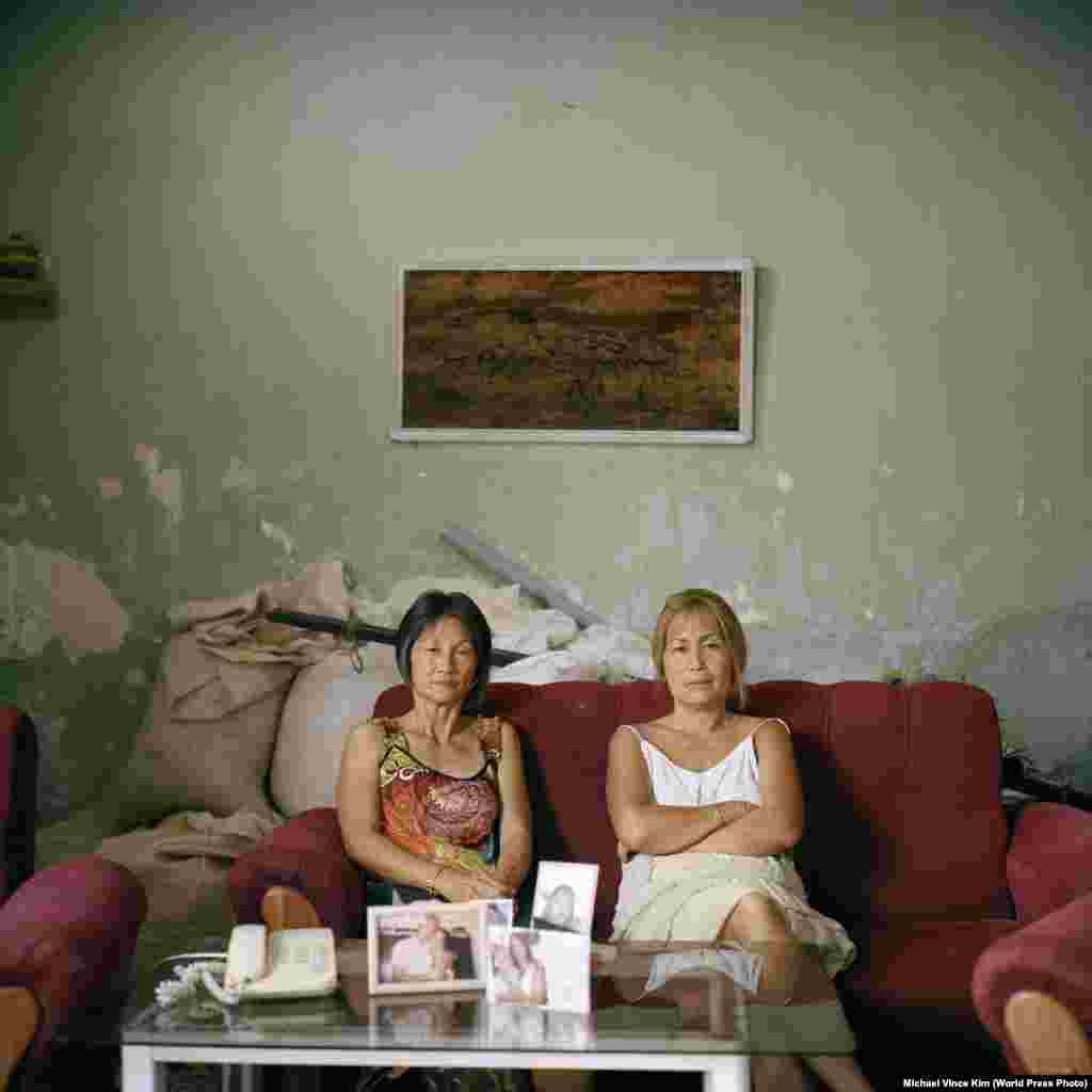 Сестры Ольга и Аделина Лим Хи, живущие в Гаване кубинские гражданки, сохраняют свои культурные корни. Их дед был одним из лидеров первой корейской общины на Кубе. Майкл Винс Ким.