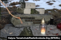 Зруйнований український пам'ятник на території Польщі