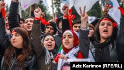 It's estimated that several thousand turned out for the opposition rally in Baku. 