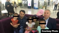 Таджикские дети, находившиеся в Багдаде, вернулись на родину. 