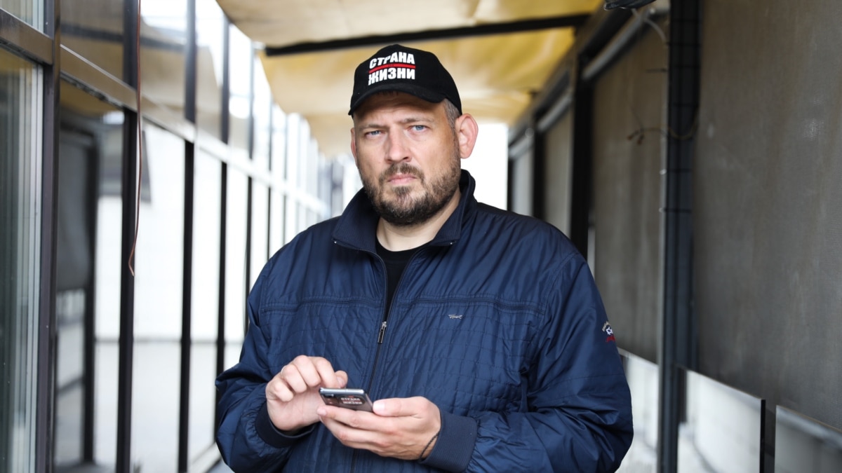 Jailed Belarusian Vlogger Tsikhanouski Reportedly Faces New Charge