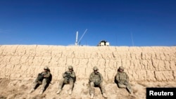 Some 10,000 U.S. Army personnel are initially expected to remain in Afghanistan through 2015. (file photo)