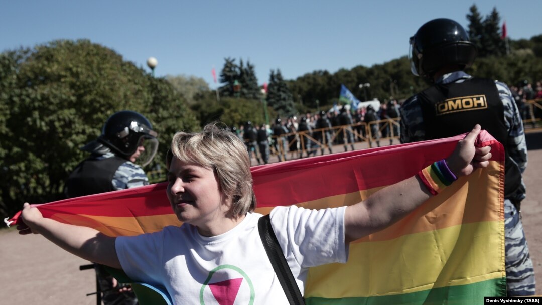 Melisa Mendiny blowjob fotosurati