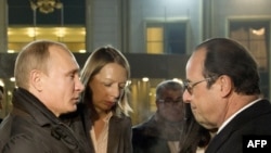 Президент России Владимир Путин и президент Франции Франсуа Олланд во время встречи в Москве 6 декабря 2014 года 