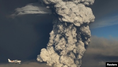 Some 500 Flights Canceled Over Volcanic Ash Cloud