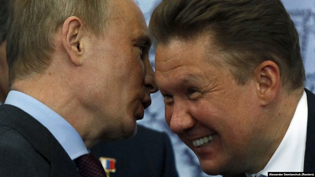 Володимир Путін, ліворуч, і керівник російського «Газпрому» Олексій Міллер (архівне фото)