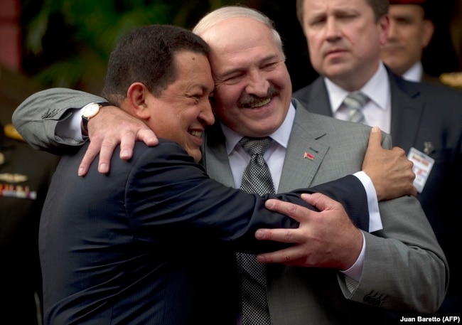Президент Венесуели Мадуро і президент Білорусі Лукашенко. Каракас, 2012 рік