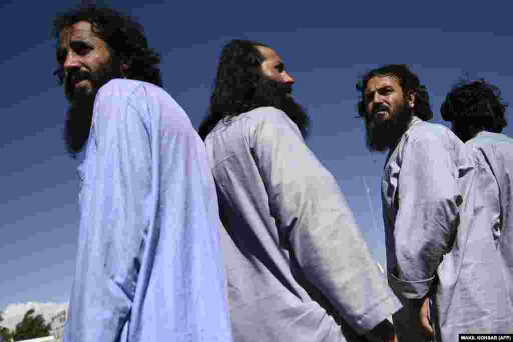 Taliban prisoners during their release from Bagram prison on May 25.