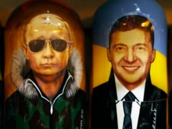 Matrioșca cu Vladimir Putin și Volodiir Zelenski.