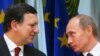 Russian Prime Minister Vladimir Putin (right) wrote to the president of the European Commission, Jose Manuel Barroso, to warn him of "emerging risks" in the stability of gas supplies. (file photo)