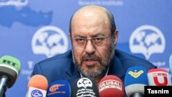 اظهارات مشاور نظامی رهبر جمهوری اسلامی روز شنبه در مؤسسهای تحقیقاتی در تهران ایراد میشد