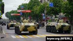 Репетиция военного парада к 9 мая в Симферополе, 7 мая 2019 года