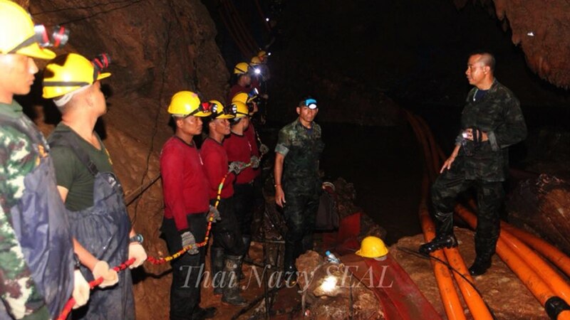 Почна операцијата за спасување на тајландските деца од пештерата
