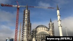 Строительство Соборной мечети в Симферополе. Декабрь 2019 года