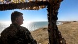 Президент Украины Петр Порошенко проверил готовность ВСУ к отпору условного противника на побережье Азовского моря