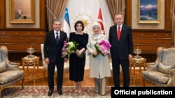 Өзбекстан менен Түркиянын президенттери жана алардын жубайлары, Анкара, 2020-жылдын февраль айы.