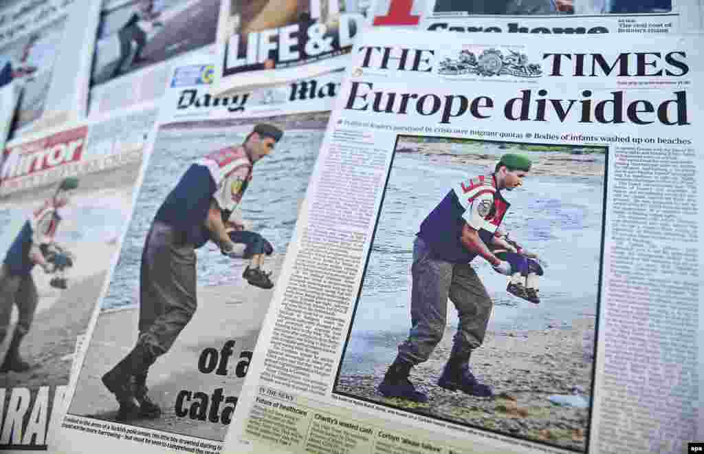 The photo of a Turkish gendarmerie carrying the body of 3-year-old Syrian Aylan Kurdi, whose body washed up on a beach in Bodrum, dominated the front pages of newspapers around the world on September 3. Aylan&#39;s 5-year-old brother and mother also died when their boat capsized as it headed for Greece. The haunting image brought home the human cost of the migrant and refugee crisis currently facing European Union countries. (epa/Andy Rain)