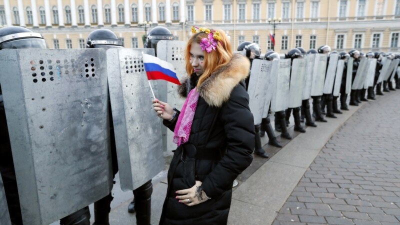 Опрос: почти 90% россиян не готовы участвовать в протестах 