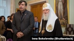 Mikheil Saakashvili Ukrayna Pravoslav Kİlsəsinin rəhbəri Filaretlə 