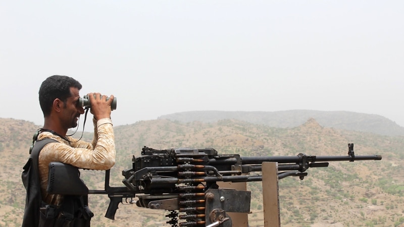 Йемен козголоңчулары Сауд Арабиясындагы аба майданын аткылашты