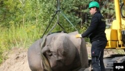 Откопанная под Берлином голова скульптурного Ленина
